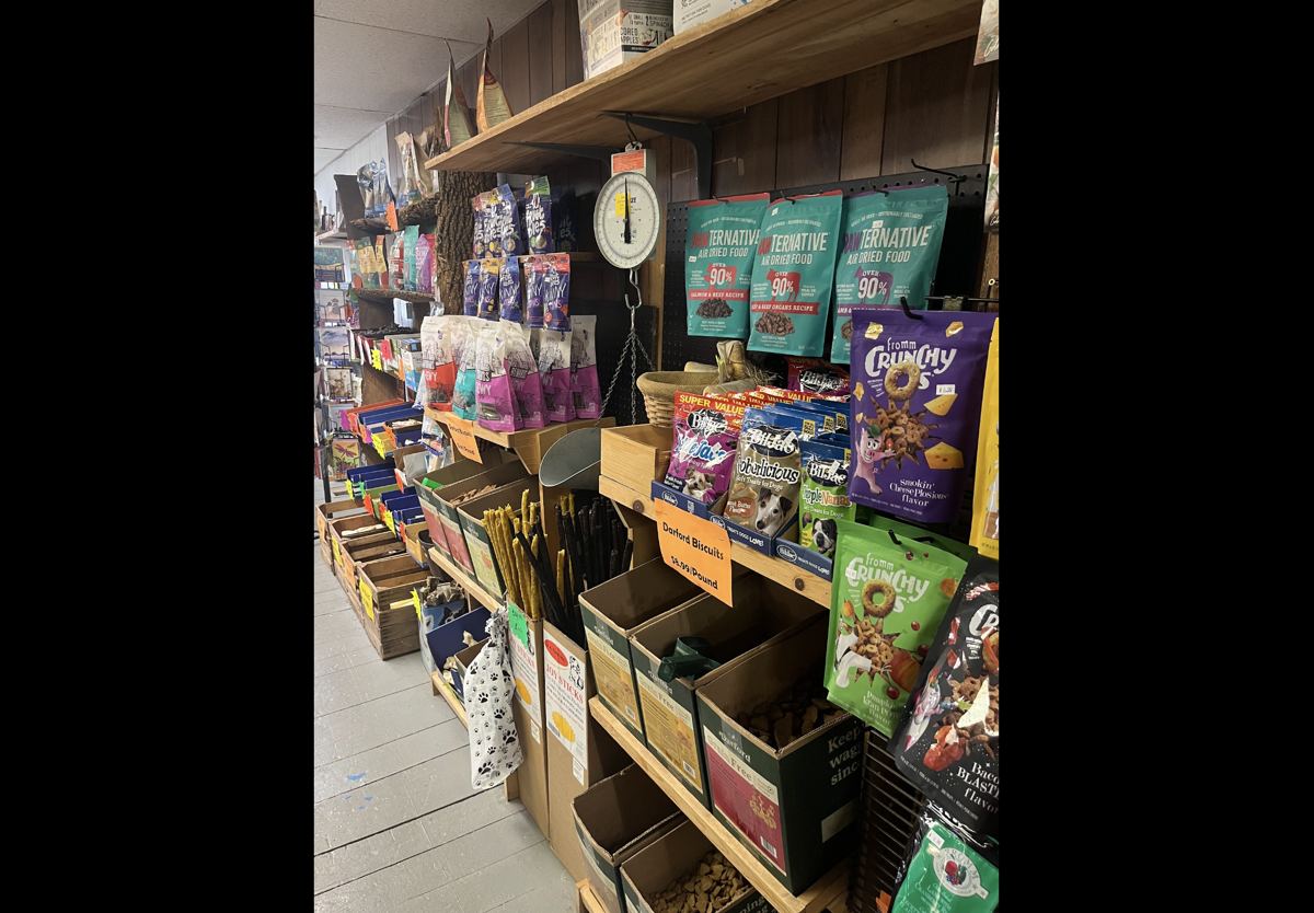 Pet Food & Supplies at Quality Feeds Farm & Pet